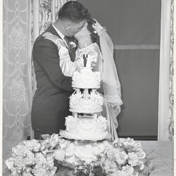 Albums Dora Gave John